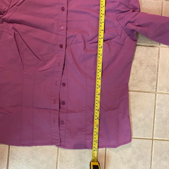 🌷3/$25🌷 Button up shirt - Picture 6 of 6